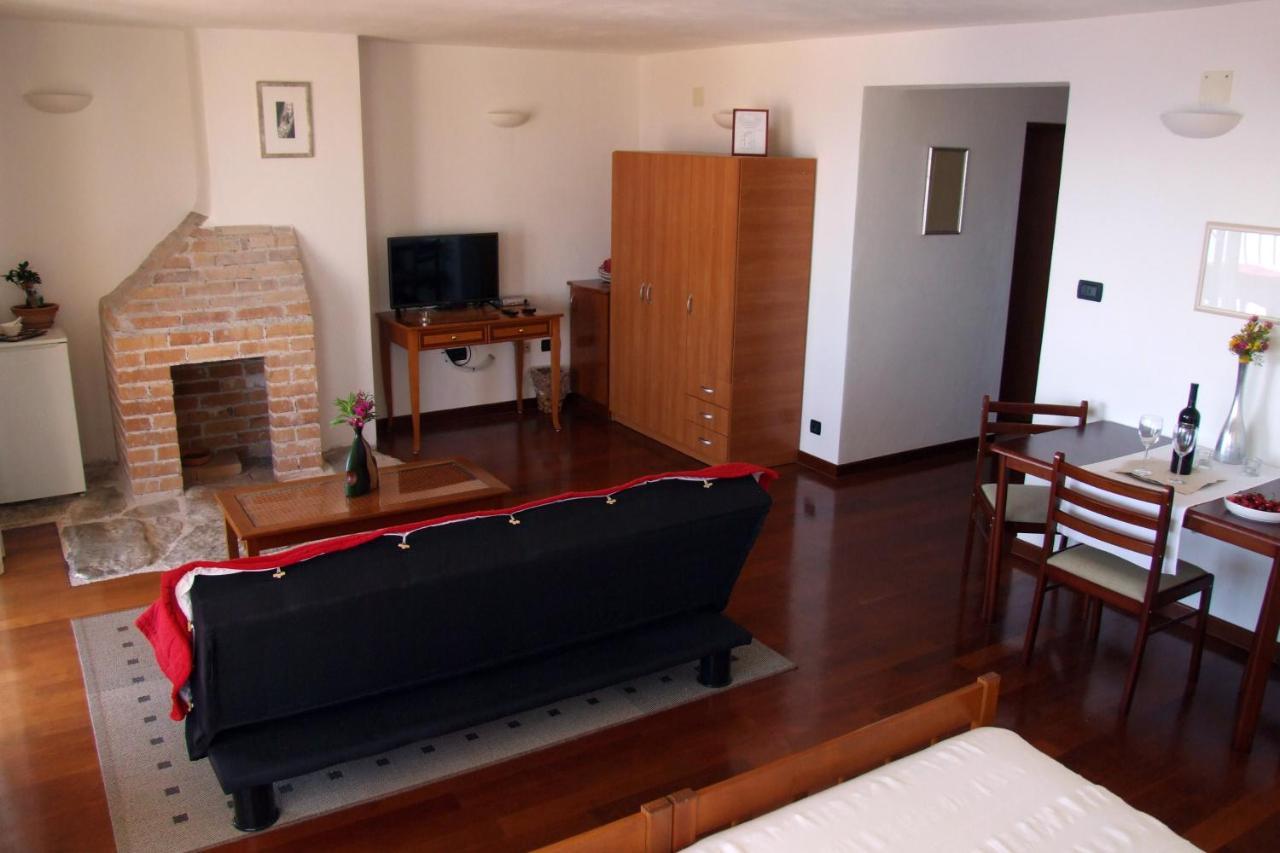 Fox Apartments ซัฟทัท ภายนอก รูปภาพ