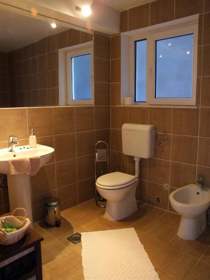 Fox Apartments ซัฟทัท ภายนอก รูปภาพ